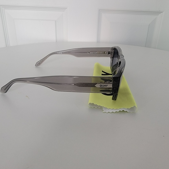 Quay Night Cap Navy Polarized Sunglasses - Picture 3 of 6